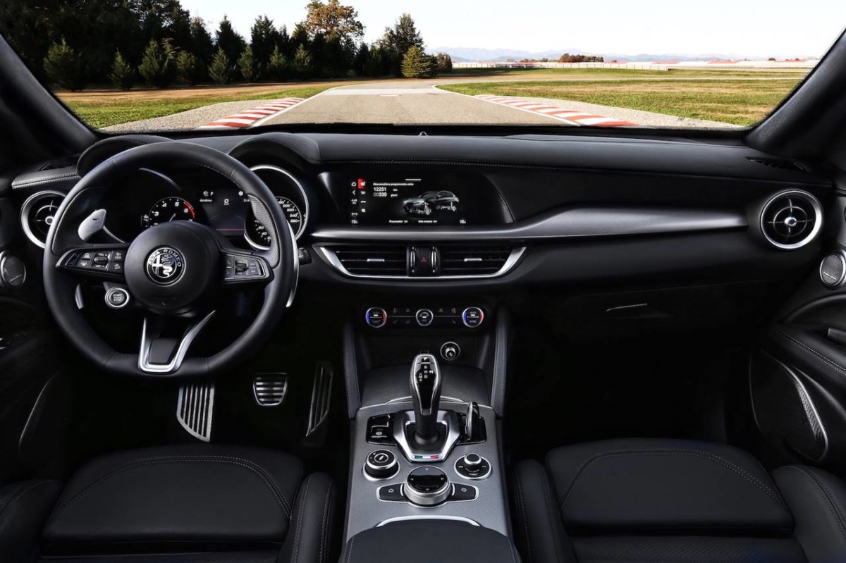 İşte Karşınızda Yenilenen Alfa Romeo Stelvio